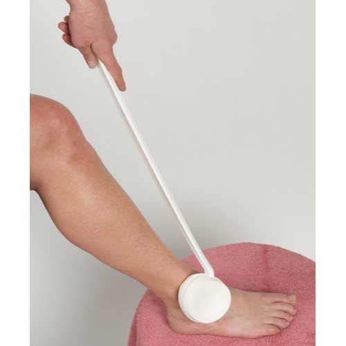 Swiveling Long-Handled Lotion Applicator